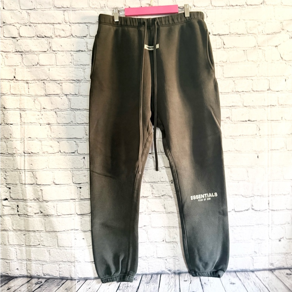 FEAR OF GOD Essentials Men's Black Jogger Pants. size M